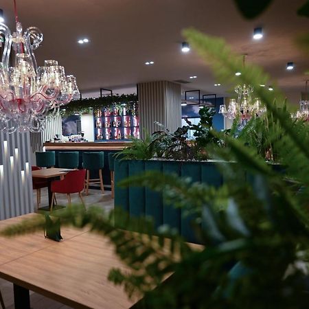 Hotel Xe-Mar Arad Ngoại thất bức ảnh